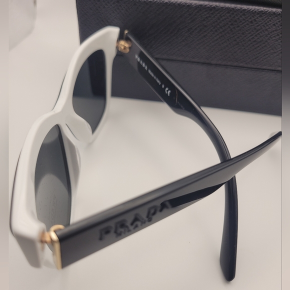 Sold. Prada Women's Cateye Sunglasses NWT - Picture 2 of 4